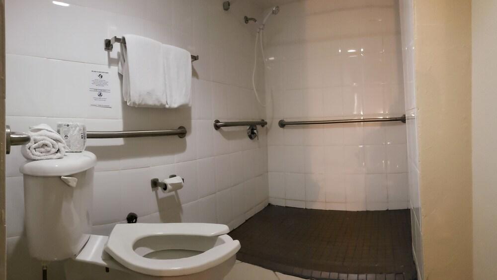 Quality Inn El Tuque Ponce Exteriör bild